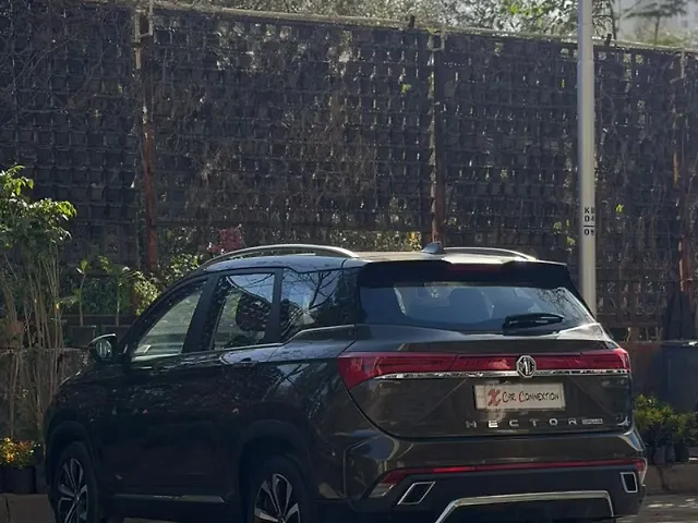 Used MG Hector Plus [2023-2025] Sharp Pro 1.5 Turbo Petrol CVT 6 STR in Mumbai