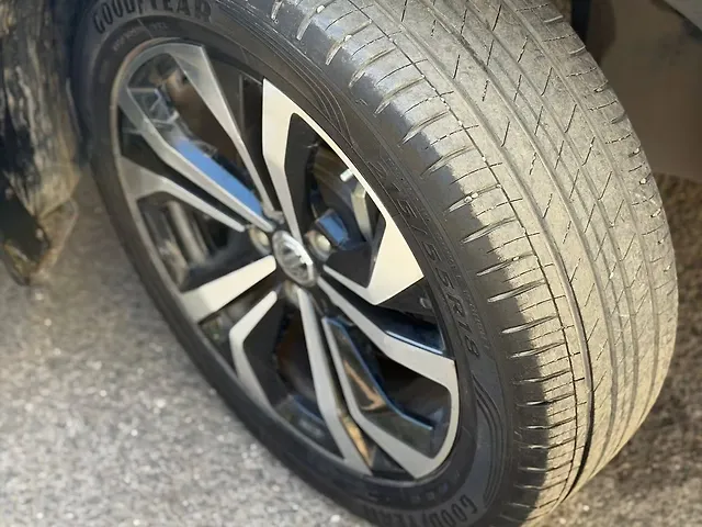 Used MG Hector Plus [2023-2025] Sharp Pro 1.5 Turbo Petrol CVT 6 STR in Mumbai