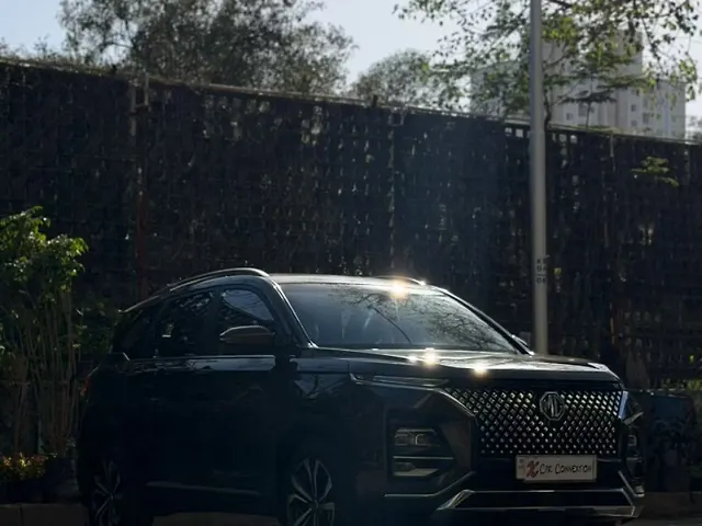 Used MG Hector Plus [2023-2025] Sharp Pro 1.5 Turbo Petrol CVT 6 STR in Mumbai