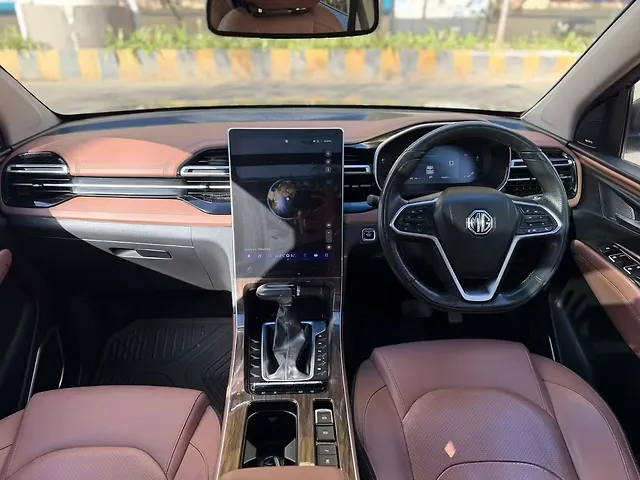Used MG Hector Plus [2023-2025] Sharp Pro 1.5 Turbo Petrol CVT 6 STR in Mumbai