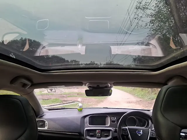 Used Volvo V40 [2016-2019] D3 R-Design in Siliguri