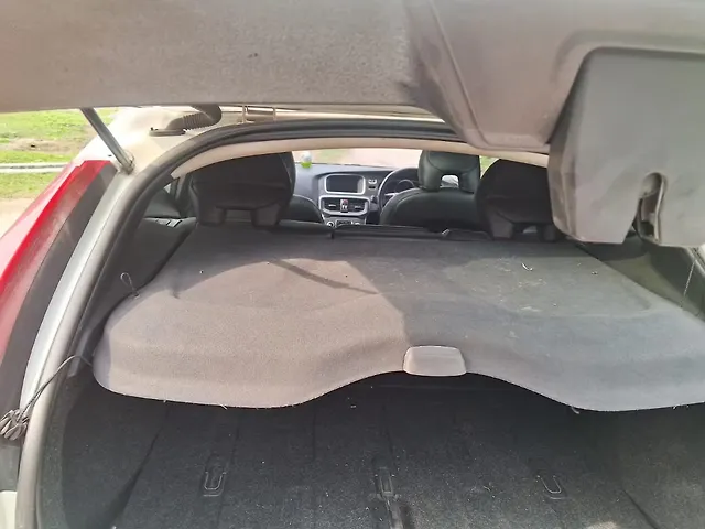 Used Volvo V40 [2016-2019] D3 R-Design in Siliguri
