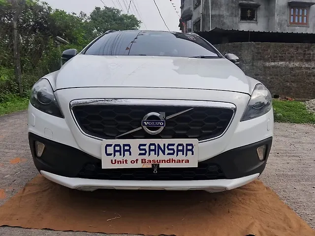Used 2016 Volvo V40 in Siliguri