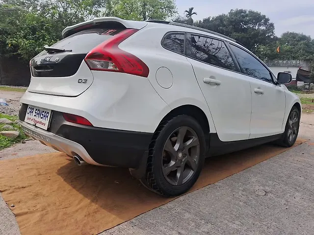 Used Volvo V40 [2016-2019] D3 R-Design in Siliguri