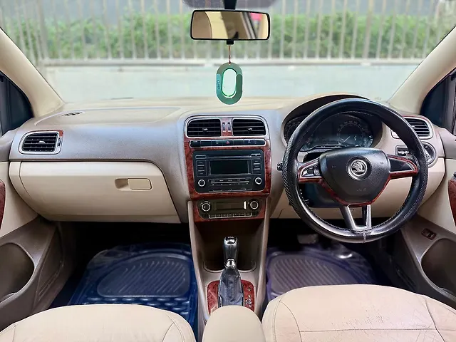 Used Skoda Rapid [2014-2015] 1.5 TDI CR Elegance Black Package in Mumbai
