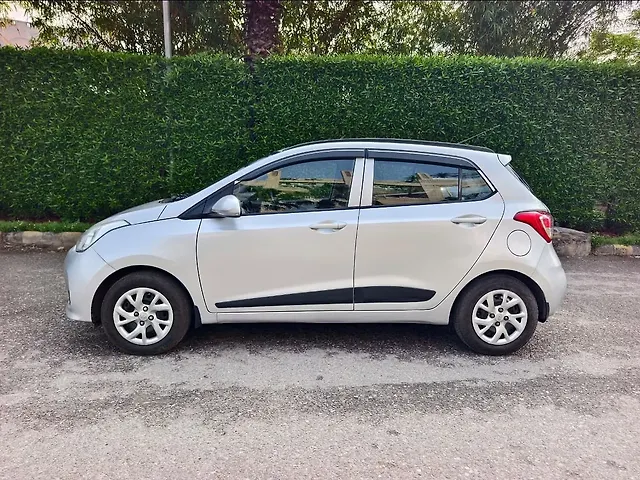Used Hyundai Grand i10 [2013-2017] Sportz 1.2 Kappa VTVT [2016-2017] in Delhi