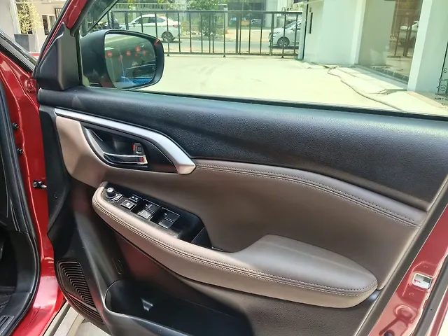 Used Toyota Urban Cruiser Hyryder V Hybrid [2023-2025] in Bangalore