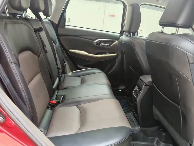 Used Toyota Urban Cruiser Hyryder V Hybrid [2023-2025] in Bangalore