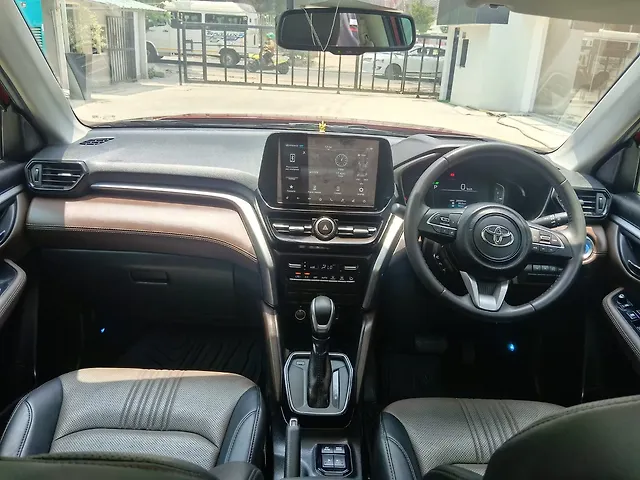 Used Toyota Urban Cruiser Hyryder V Hybrid [2023-2025] in Bangalore