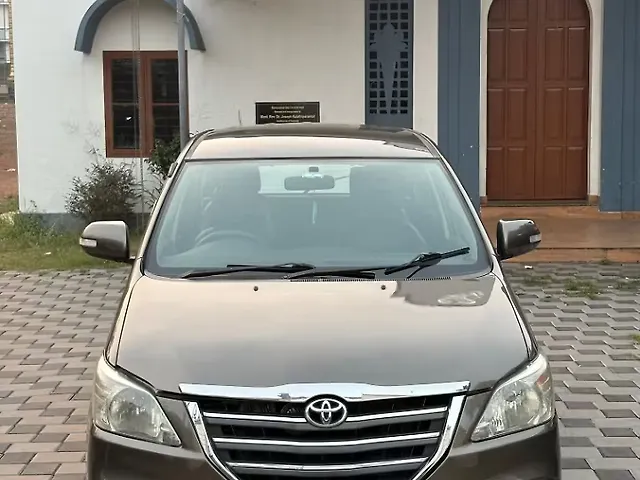 Used 2015 Toyota Innova in Kochi