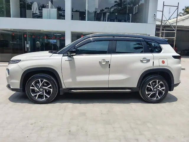 Used Toyota Urban Cruiser Hyryder V Hybrid [2023-2025] in Bangalore