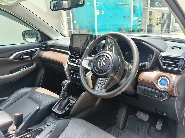 Used Toyota Urban Cruiser Hyryder V Hybrid [2023-2025] in Bangalore