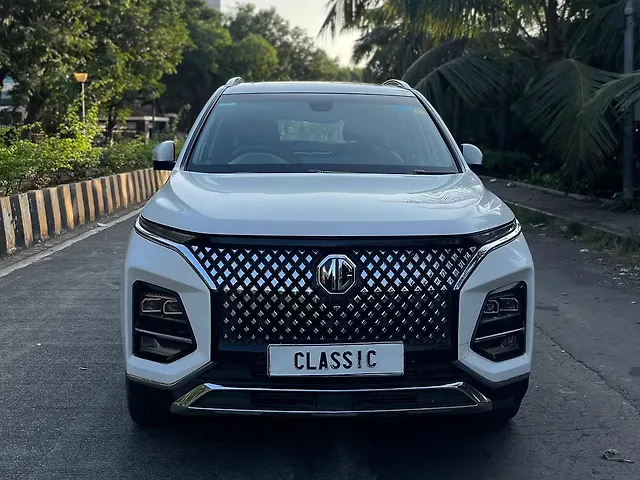 Used 2023 MG Hector Plus in Mumbai