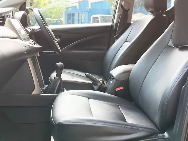 Used Toyota Innova Crysta [2016-2020] 2.4 G 8 STR [2016-2017] in Mumbai