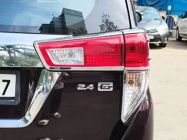 Used Toyota Innova Crysta [2016-2020] 2.4 G 8 STR [2016-2017] in Mumbai