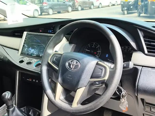 Used Toyota Innova Crysta [2016-2020] 2.4 G 8 STR [2016-2017] in Mumbai