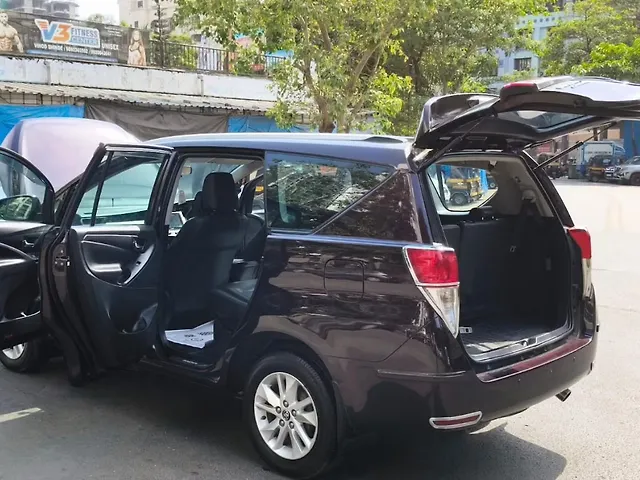 Used Toyota Innova Crysta [2016-2020] 2.4 G 8 STR [2016-2017] in Mumbai