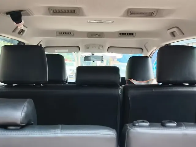 Used Toyota Innova Crysta [2016-2020] 2.4 G 8 STR [2016-2017] in Mumbai