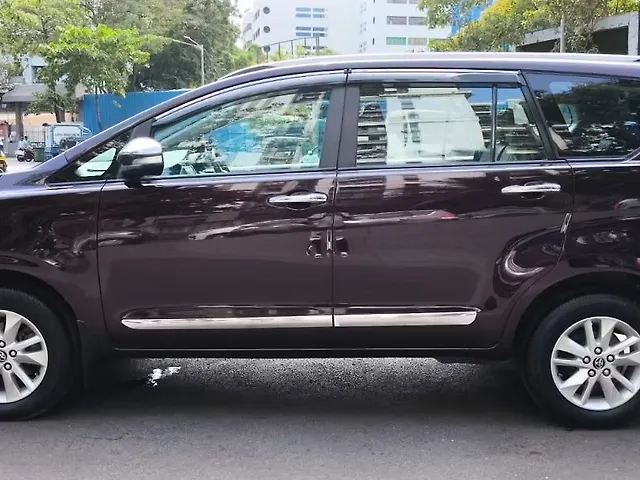Used Toyota Innova Crysta [2016-2020] 2.4 G 8 STR [2016-2017] in Mumbai