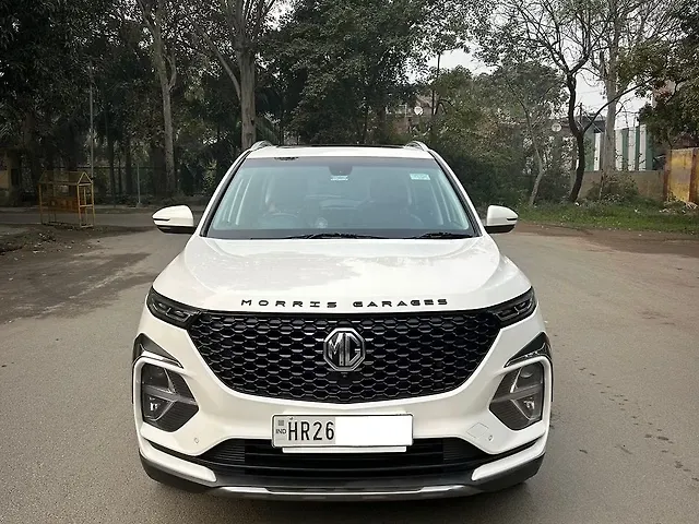 Used 2022 MG Hector Plus in Delhi