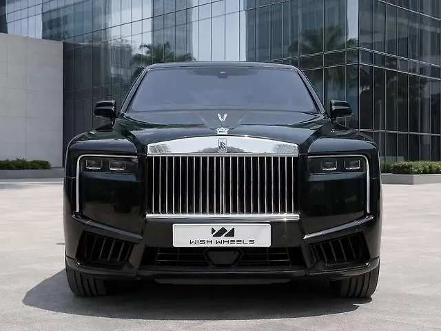 Used 2025 Rolls-Royce Cullinan in Mumbai Used 2025 Rolls-Royce Cullinan in Mumbai