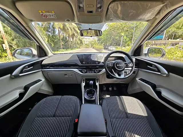 Used Kia Carens [2022-2023] Prestige 1.5 Petrol MT 7 STR in Mumbai