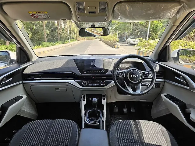 Used Kia Carens [2022-2023] Prestige 1.5 Petrol MT 7 STR in Mumbai