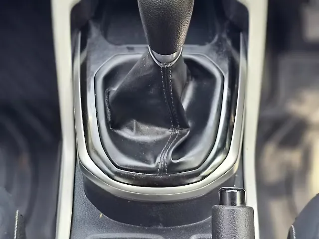 Used Kia Carens [2022-2023] Prestige 1.5 Petrol MT 7 STR in Mumbai
