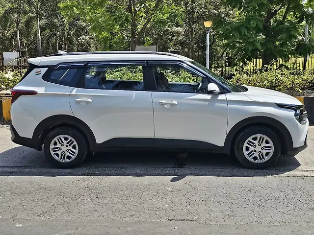 Used Kia Carens [2022-2023] Prestige 1.5 Petrol MT 7 STR in Mumbai