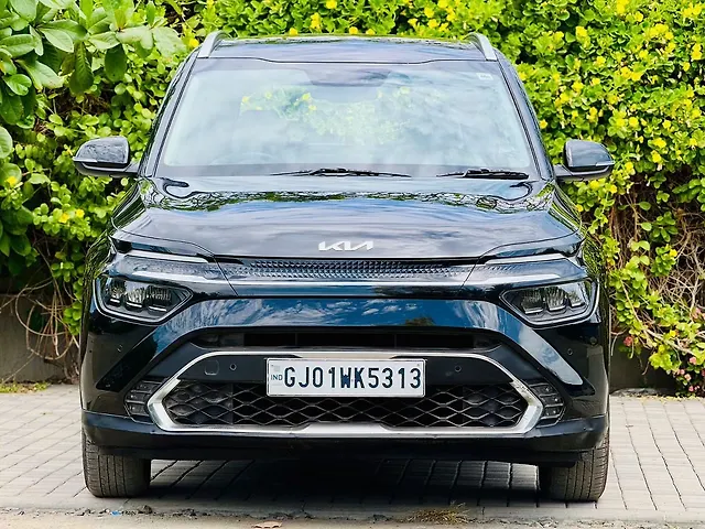 Used 2023 Kia Carens in Ahmedabad