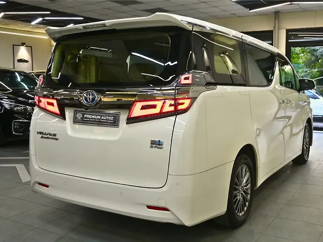 Used Toyota Vellfire VIP – Executive Lounge Hybrid (Electric + Petrol) Automatic in Delhi