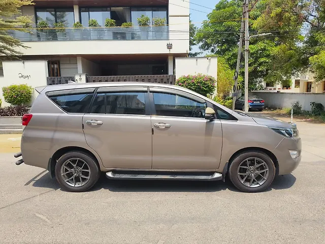 Used Toyota Innova Crysta [2016-2020] 2.4 V Diesel in Coimbatore