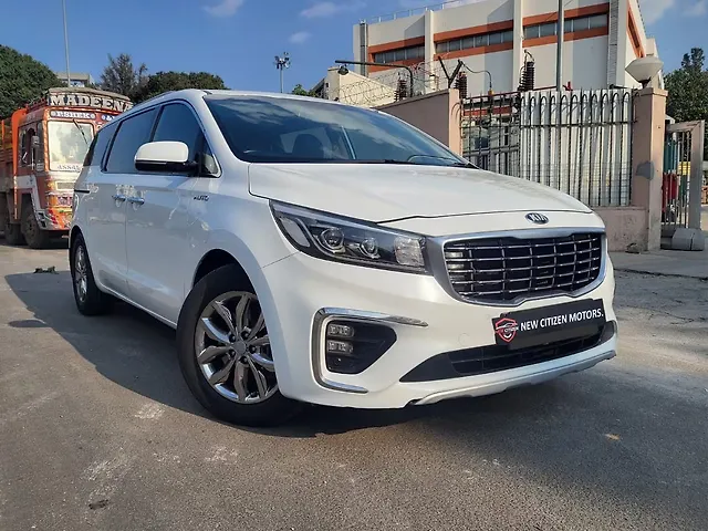 Used 2020 Kia Carnival in Bangalore