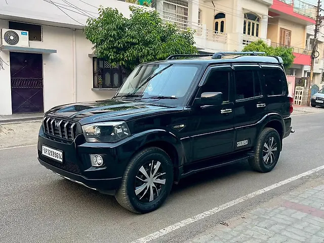 Used 2018 Mahindra Scorpio in Lucknow