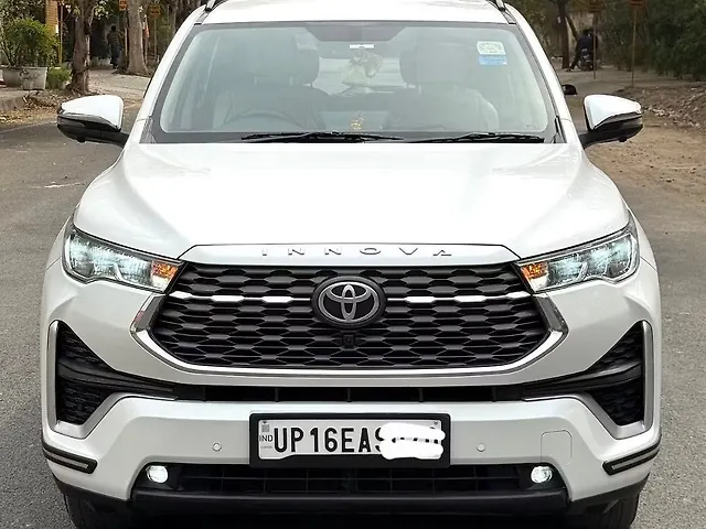 Used 2024 Toyota Innova Hycross in Delhi