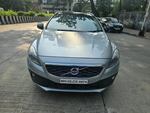 Used 2013 Volvo V40 Cross Country in Mumbai Used 2013 Volvo V40 Cross Country in Mumbai