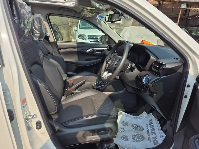 Used Maruti Suzuki Grand Vitara Alpha Plus 2WD Hybrid (Electric + Petrol) 1.5L Automatic (e-CVT) in Mumbai Used Maruti Suzuki Grand Vitara Alpha Plus 2WD Hybrid (Electric + Petrol) 1.5L Automatic (e-CVT) in Mumbai