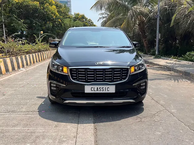Used 2020 Kia Carnival in Mumbai