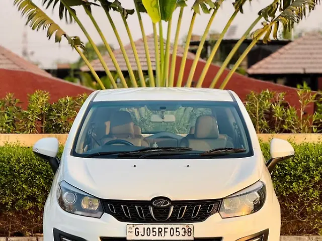 Used 2018 Mahindra Marazzo in Surat