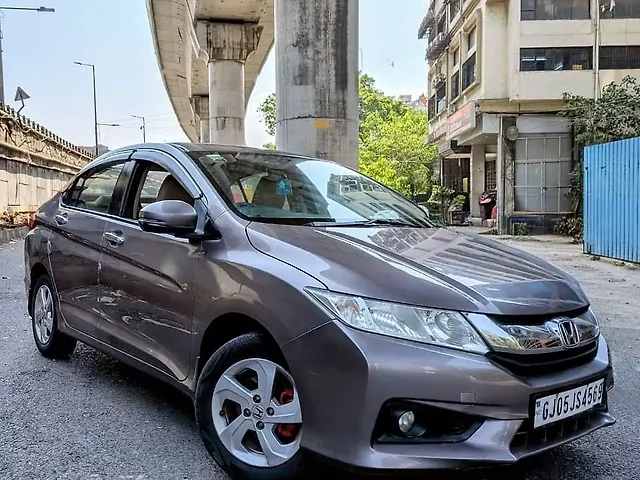 Used Honda City 4th Generation V Petrol [2017-2019] in Surat