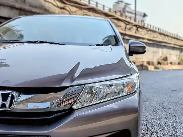 Used Honda City 4th Generation V Petrol [2017-2019] in Surat