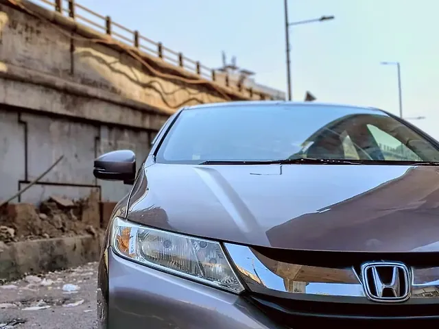 Used Honda City 4th Generation V Petrol [2017-2019] in Surat