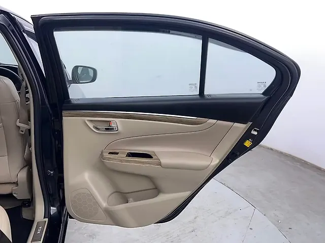 Used Maruti Suzuki Ciaz Alpha Hybrid 1.5 AT [2018-2020] in Chandigarh