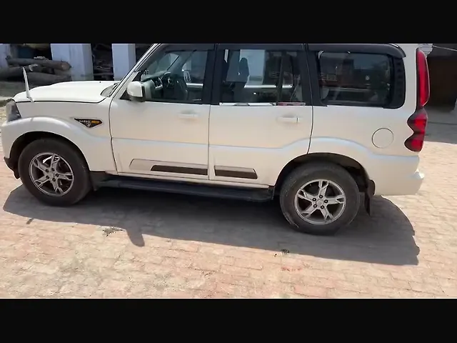 Used Mahindra Scorpio 2021 S9 2WD 8 STR in Lucknow