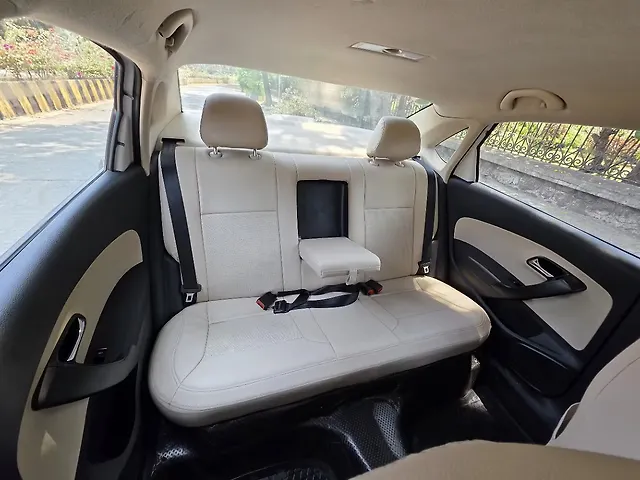 Used Skoda Rapid Ambition 1.6 MPI AT in Mumbai