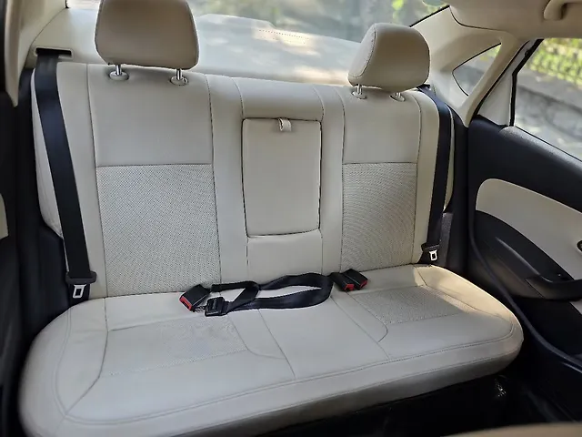 Used Skoda Rapid Ambition 1.6 MPI AT in Mumbai