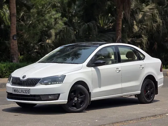Used Skoda Rapid Ambition 1.6 MPI AT in Mumbai