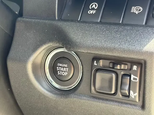 Used Maruti Suzuki Jimny Alpha Petrol Automatic Dual Tone in Chandigarh