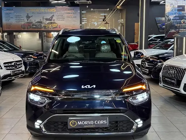 Used 2022 Kia Carens in Mumbai