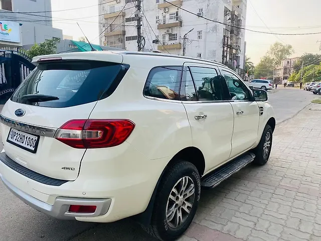 Used Ford Endeavour [2016-2019] Titanium 3.2 4x4 AT in Lucknow